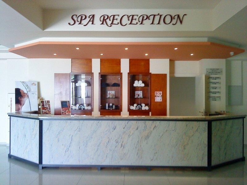 Royal Blue Hotel & Spa Geroskipou Bagian luar foto