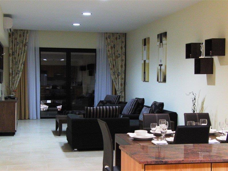 Royal Blue Hotel & Spa Geroskipou Bagian luar foto