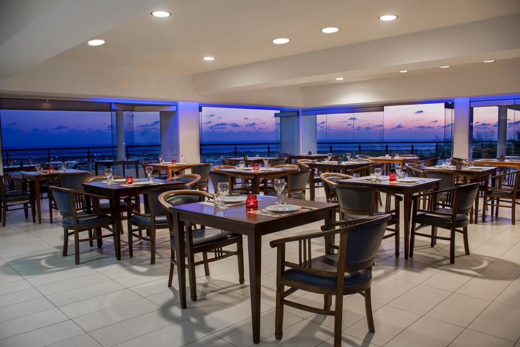 Royal Blue Hotel & Spa Geroskipou Bagian luar foto