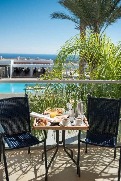 Royal Blue Hotel & Spa Geroskipou Bagian luar foto
