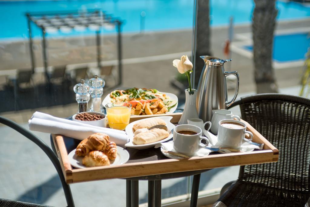 Royal Blue Hotel & Spa Geroskipou Bagian luar foto