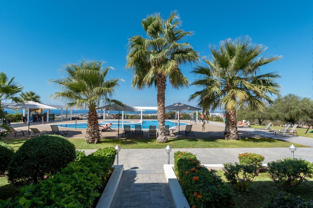 Royal Blue Hotel & Spa Geroskipou Bagian luar foto