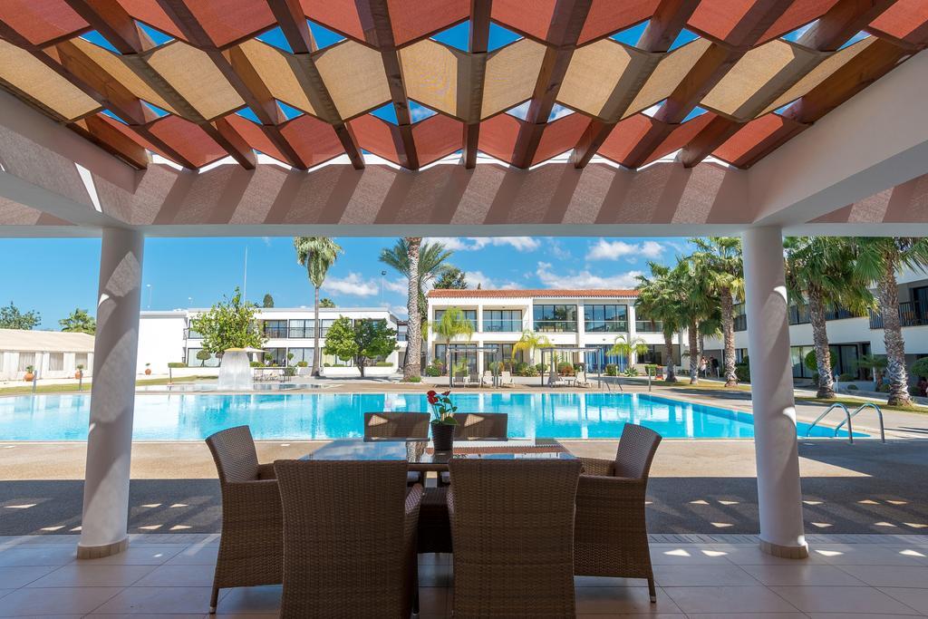Royal Blue Hotel & Spa Geroskipou Bagian luar foto