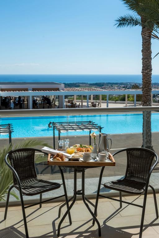 Royal Blue Hotel & Spa Geroskipou Bagian luar foto