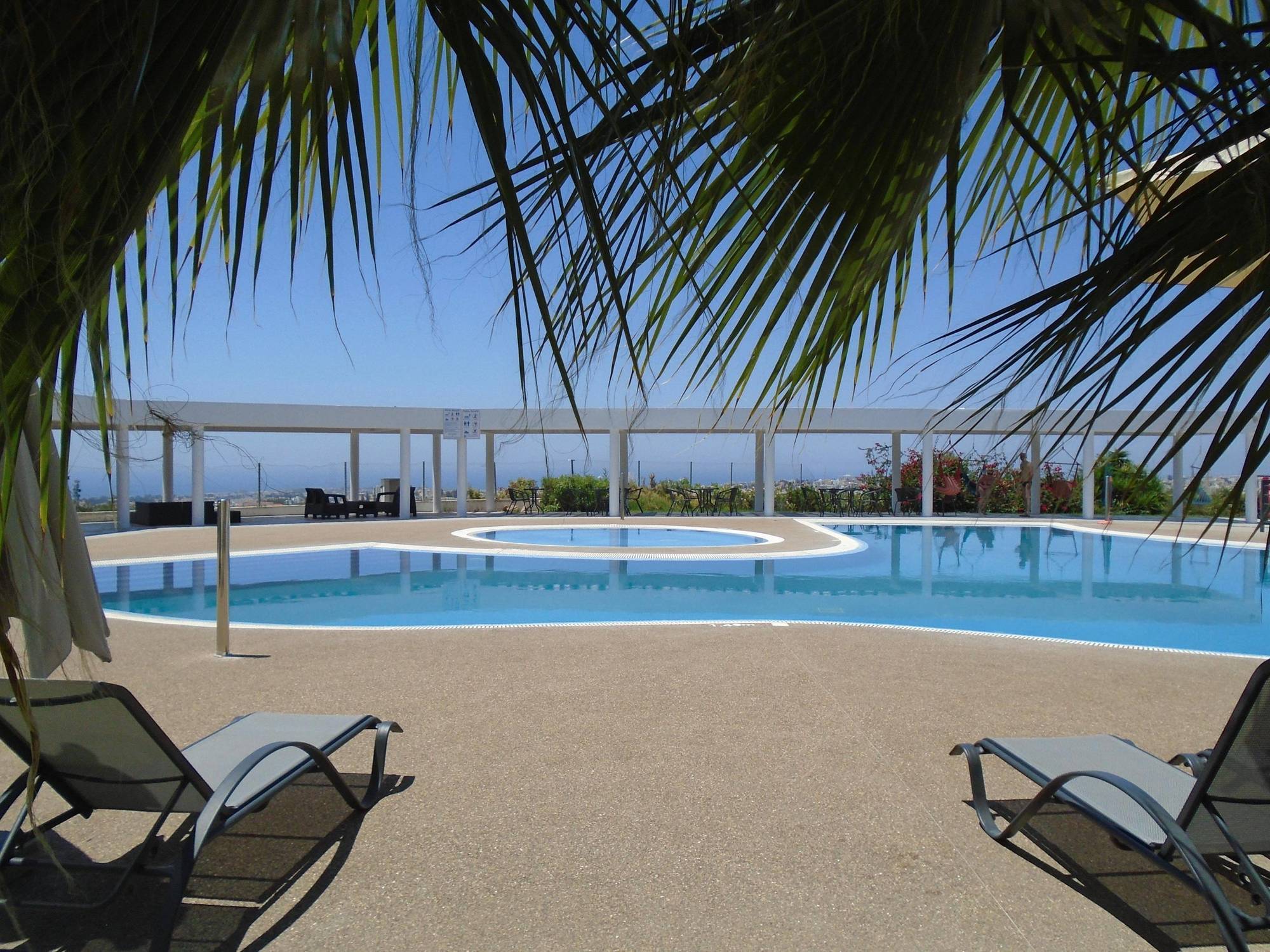 Royal Blue Hotel & Spa Geroskipou Bagian luar foto